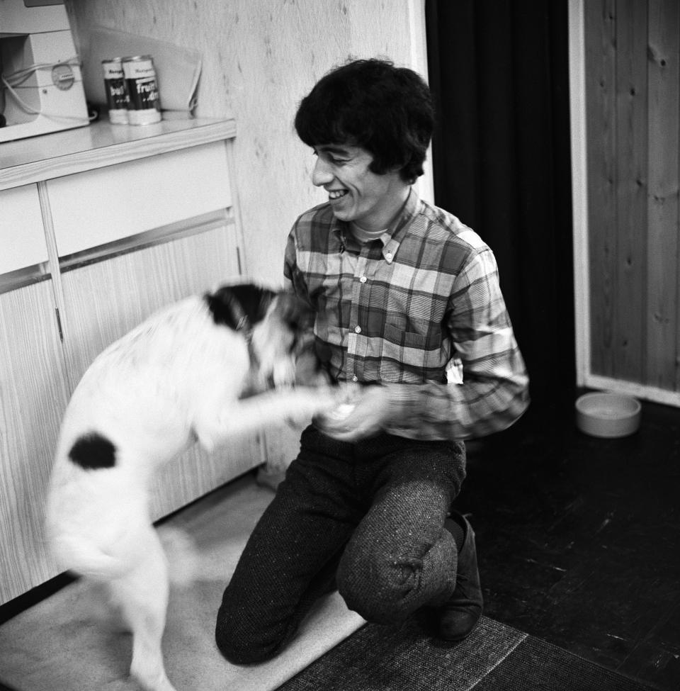 Bill Wyman at home. Keston, South DownsGered Mankowitz