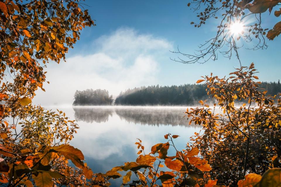 <p>In Finnland herrscht eine Denkweise namens "Sisu" vor. Auch dazu gibt es ein deutschsprachiges Erklärwerk: Katja Pantzars "SISU - Der finnische Weg zu Mut, Ausdauer und innerer Stärke". (Bild: iStock/Riekkinen)</p> 