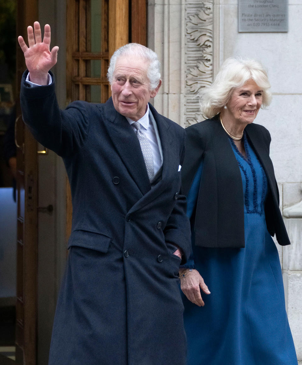 Photo by: KGC-178/STAR MAX/IPx 2024 1/29/24 King Charles, accompanied by Queen Camilla, looks happy as he leaves The London Clinic. He spent three days there following his operation for an enlarged prostate.