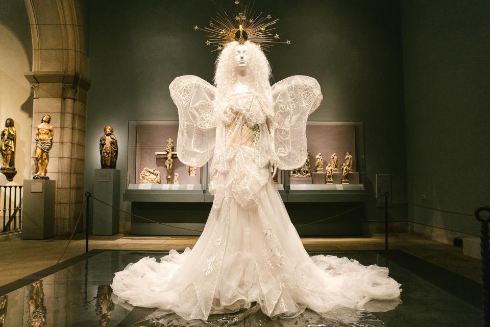 House of Dior (French, founded 1947). John Galliano (British, born Gibraltar 1960). Evening Ensemble, Autumn/Winter 2005–6 Haute Couture. White silk tulle, embroidered white silk, and metal thread.