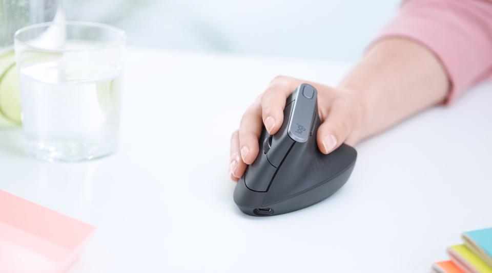 There's a good chance you're holding your mouse wrong. Maybe you're gripping