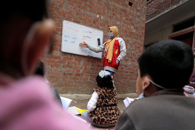 Egyptian student becomes a teacher for children during COVID-19