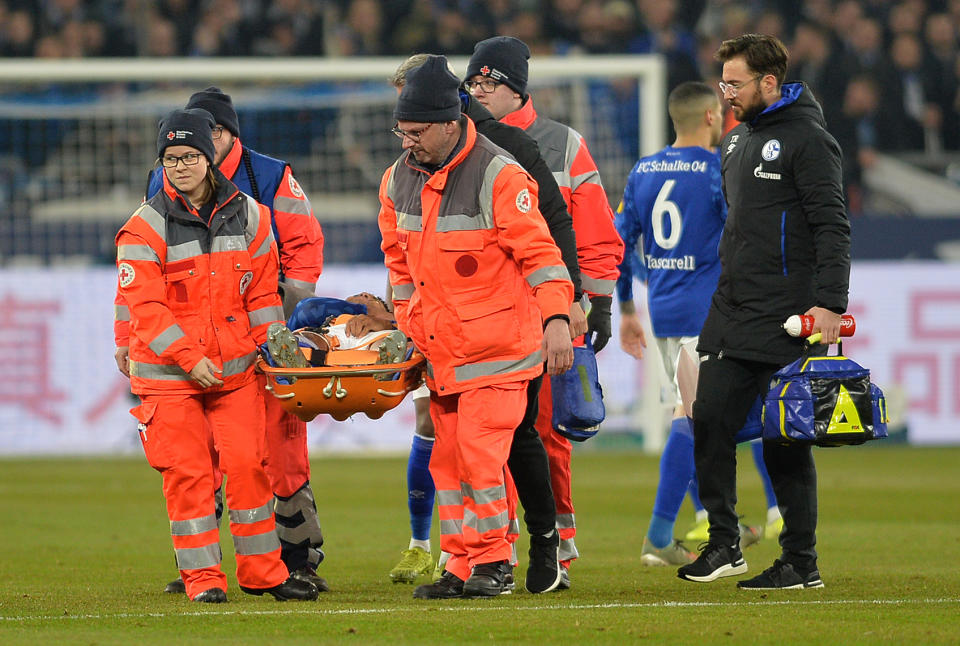 Schalke's Weston McKennie was carried off the field after getting injuring early in Sunday's Bundesliga match against Eintracht Frankfurt. (Getty)