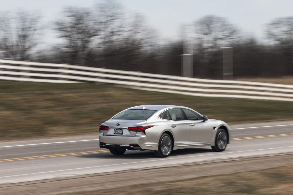 2024 lexus ls 500h awd