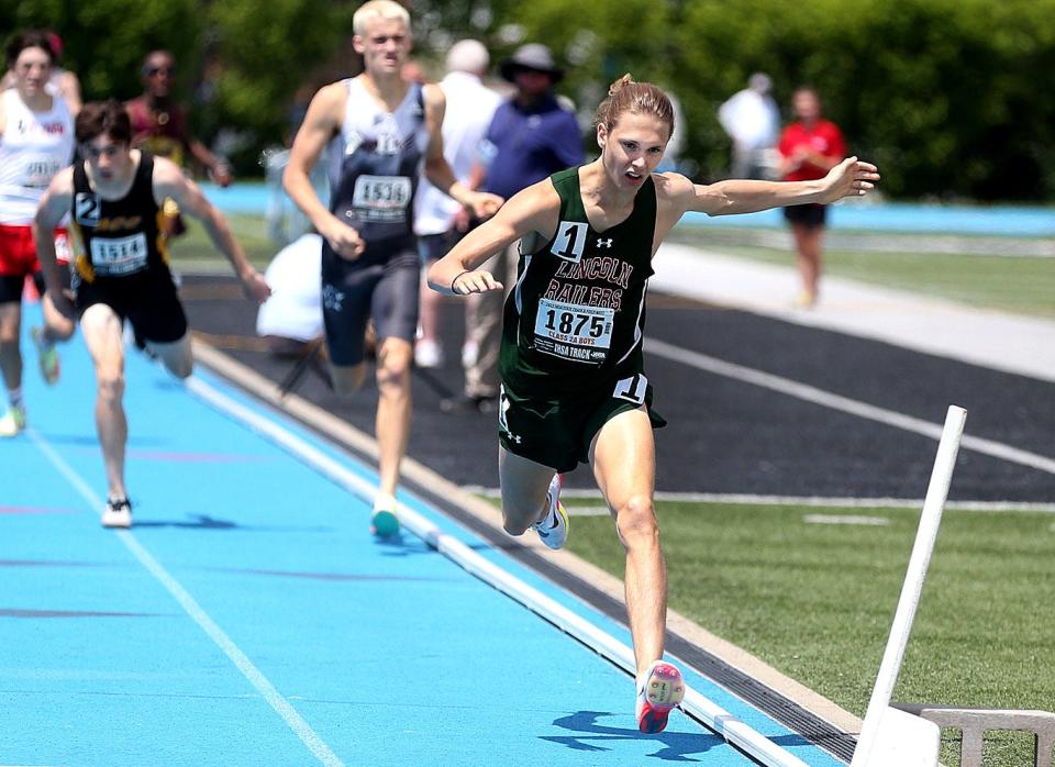 Lincoln's Garrett Slack comes in first in the 800 during the Illinois High School Association boys state track meet Saturday May 28, 2022.