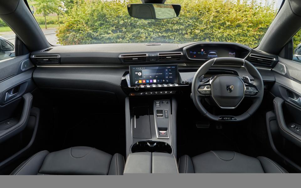 Peugeot 508: more oriented toward comfort than its sportier premium rivals