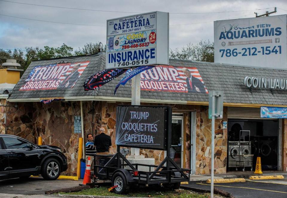 Vista exterior del Madruga's Café, donde se ofrece una receta familiar de croquetas desde que la familia Madruga abrió la cafetería hace 12 años y que ahora han rebautizado como "Trump Croquettes" en honor al ex presidente Trump, en el 6895 Bird Rd, en Miami, el viernes 9 de febrero de 2024. Pedro Portal/pportal@miamiherald.com