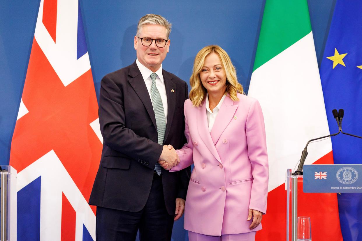 La presidente del Consiglio Giorgia Meloni e il Primo Ministro del Regno Unito Keir Starmer durante la conferenza stampa al termine dell’incontro a Villa Doria Pamphilj a Roma, Lunedì, 16 Settembre 2024 (Foto Roberto Monaldo / LaPresse) Prime Minister Giorgia Meloni and UK Prime Minister Keir Starmer during the press conference at the end of the meeting at Villa Doria Pamphilj in Rome, Monday, September 16, 2024 (Photo by Roberto Monaldo / LaPresse)