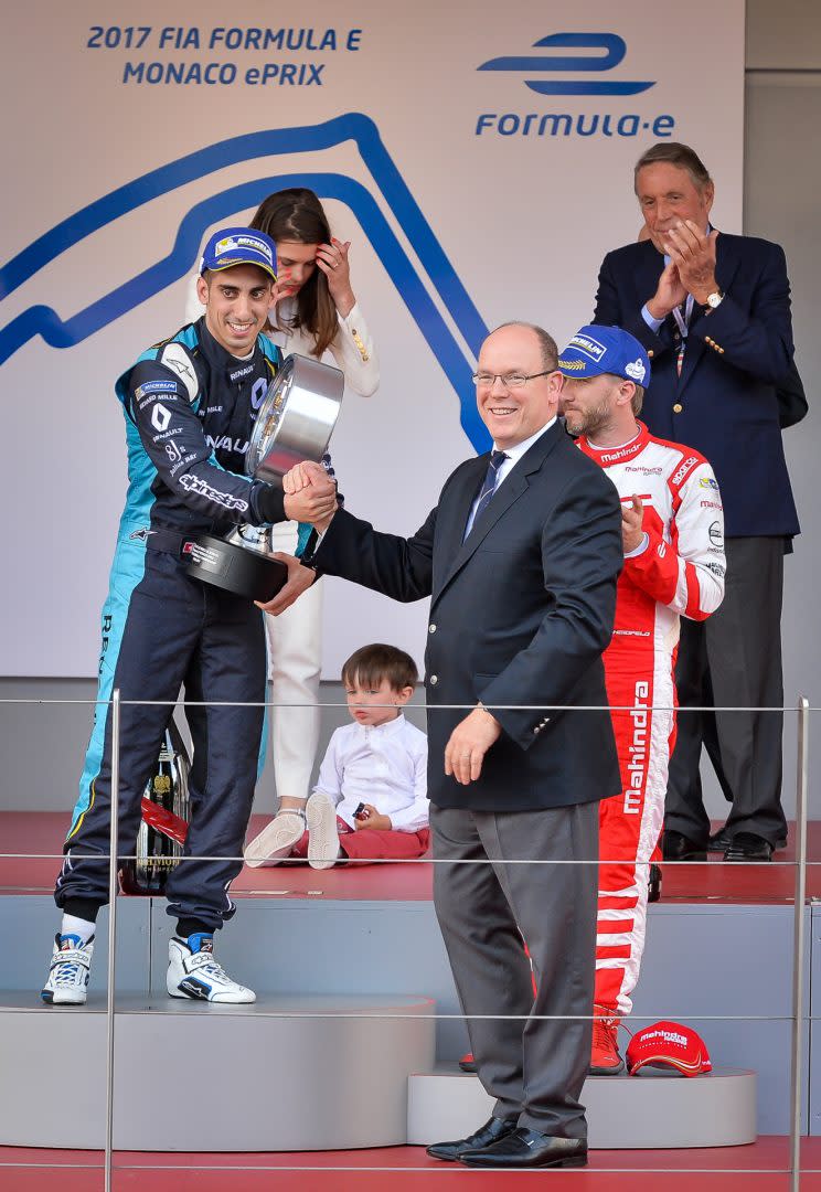 Sébastien Buemi (Renault E.dams), Charlotte Casiraghi y su hijo Raphaël Elmaleh en la formula Grand Prix en Monaco/Gtres