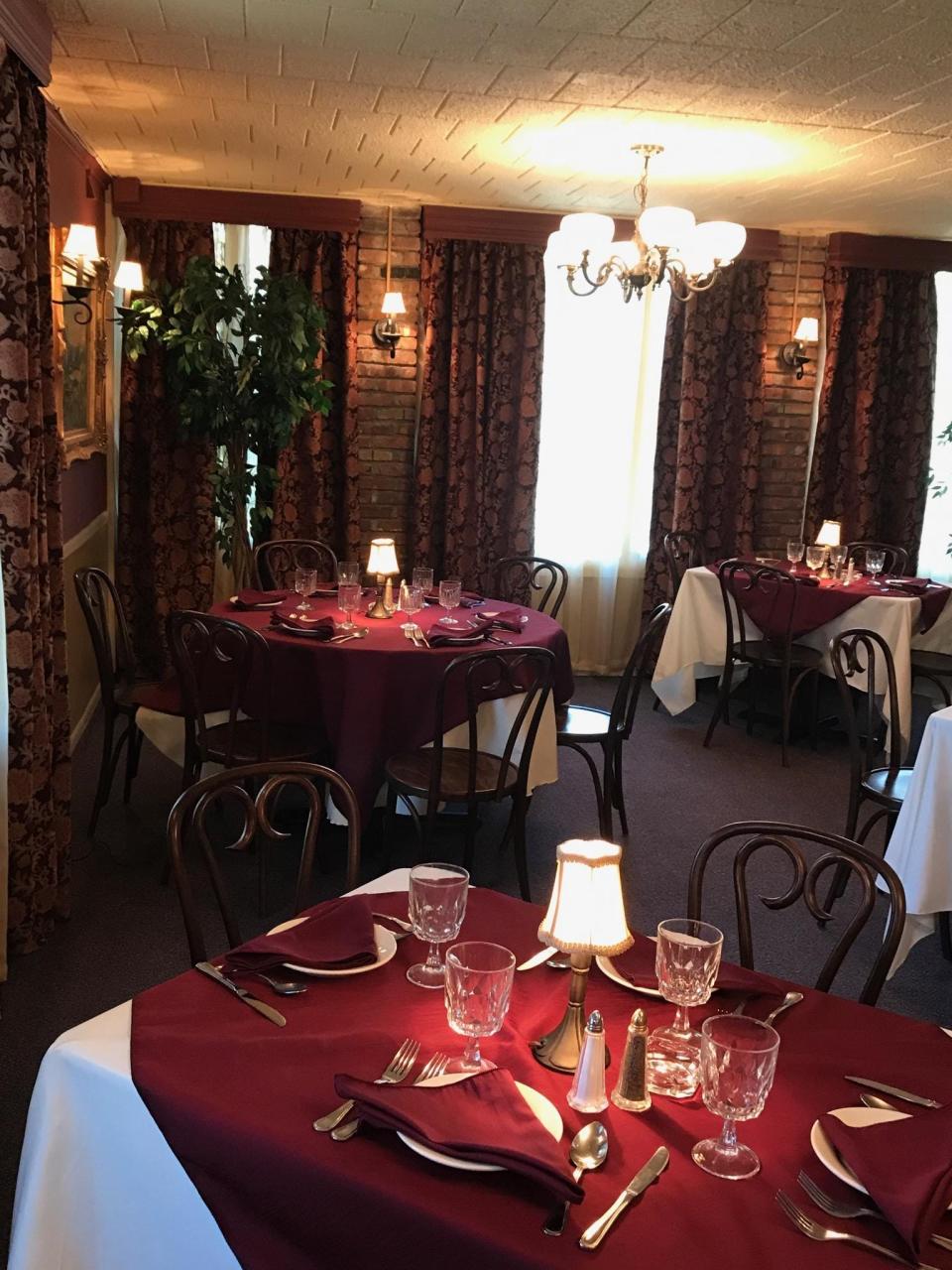 The dining room at da Nina Italian Restaurant in Suffern.