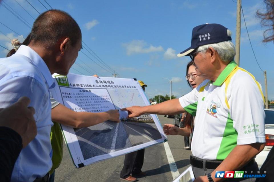 縣長李進勇至水林鄉雲146線大山及順興路段了解道路狀況。（圖／記者洪佳伶翻攝 , 2017.08.15）