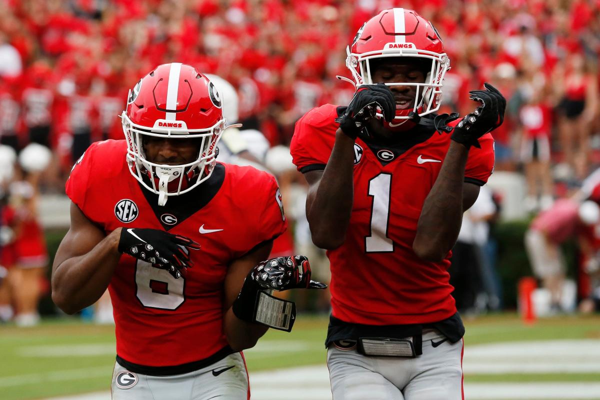 AP Top 25 poll: Georgia jumps Alabama for No. 1 as Kentucky soars