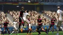 Technisch basierte "FIFA Fußball-Weltmeisterschaft Brasilien 2014" auf dem im Oktober des Vorjahres veröffentlichten "FIFA 14". Allerdings vereinfachte EA das Gameplay in manchen Aspekten, um auch Gelegenheitsspielern schnell Erfolgserlebnisse zu ermöglichen. (Bild: EA)