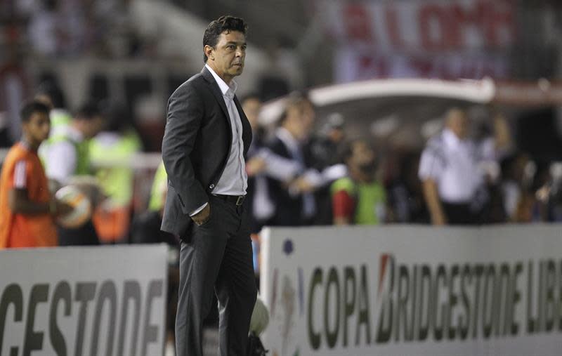 BAS04. BUENOS AIRES (ARGENTINA), 05/03/2015.- El técnico de River Plate Marcelo Gallardo es visto durante el partido ante Tigres de México de fase de grupos de Copa Libertadores que se disputa hoy, jueves 5 de marzo de 2015, en el Estadio Monumental de Buenos Aires. EFE/David Fernández