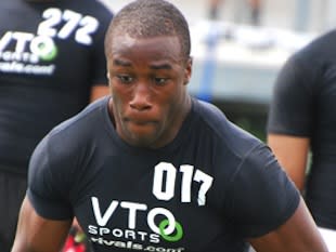 Five-star running back recruit Elijah Hood has decommitted from Notre Dame -- Rivals.com