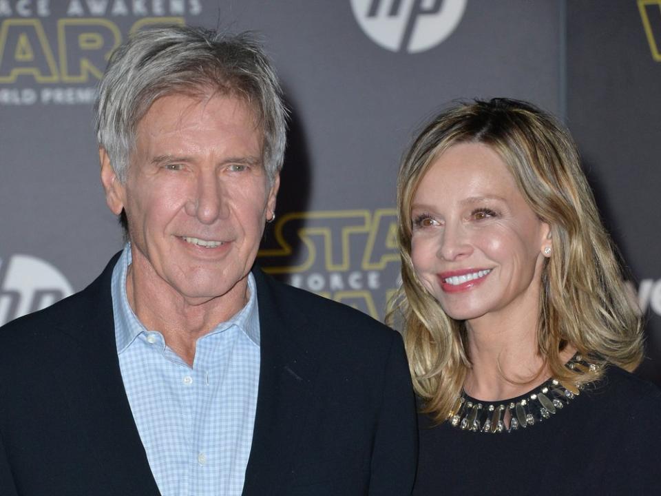 In seinen geliebten Oldtimer-Flugzeugen hebt Harrison Ford nur noch ohne Ehefrau Calista Flockhart ab. (Bild: Featureflash Photo Agency / Shutterstock.com)