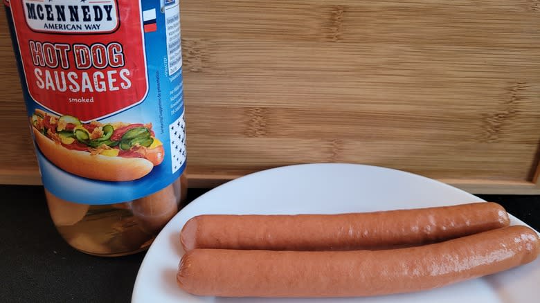 McEnnedy hot dogs on plate and in jar