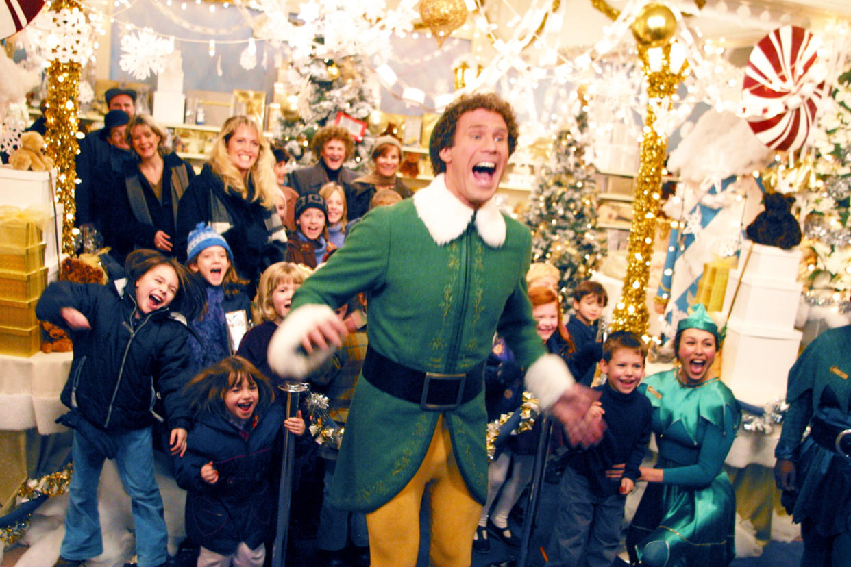 The crowded shopping scenes in 2003's Elf now seem surreal thanks to the pandemic. (Photo: Everett Collection)