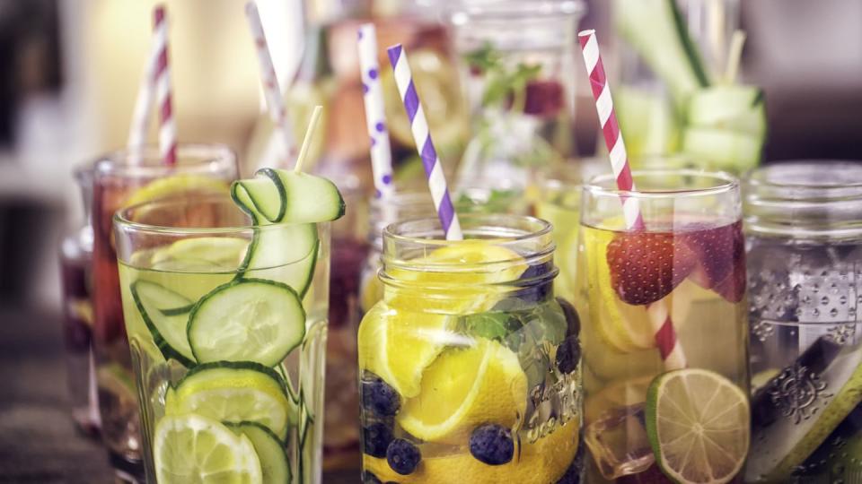 variation of infused water with fresh fruits