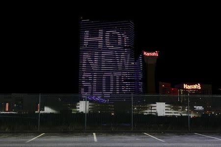 The side of Harrah's Resort Atlantic City advertises for new slot machines in Atlantic City, New Jersey, January 20, 2016. REUTERS/Shannon Stapleton