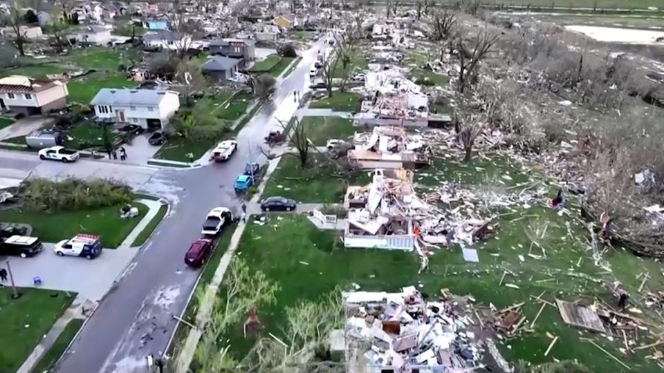 Drone captures devastating tornado aftermath in Nebraska (AP)