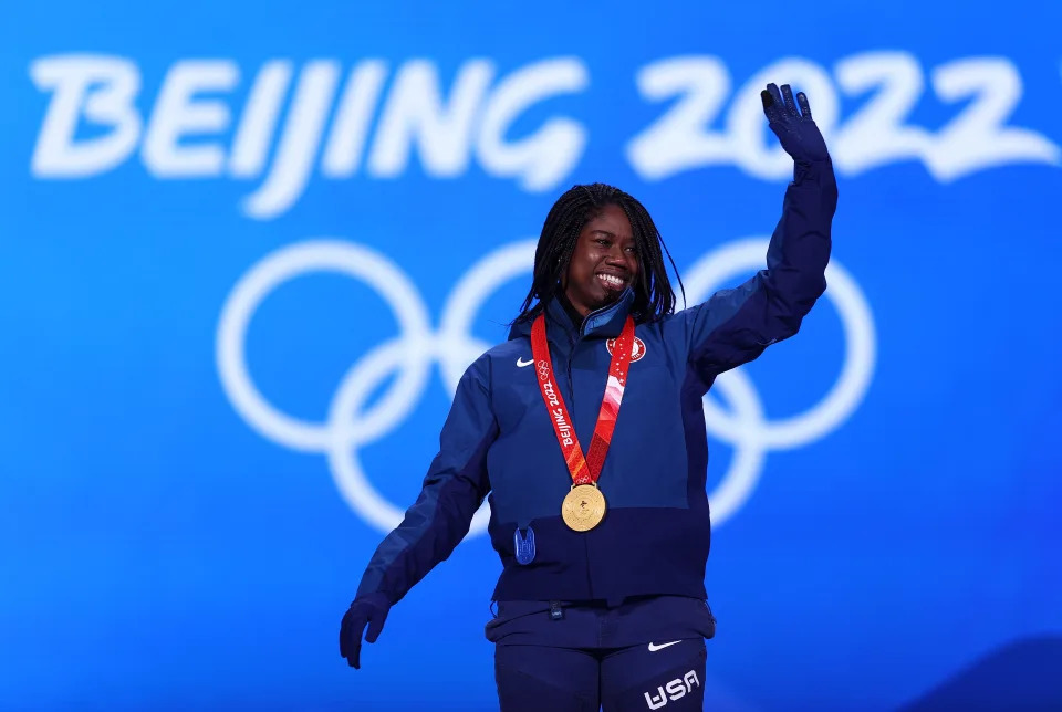 Erin Jackson se volvió la primer mujer negra en ganar una medalla de oro de manera individual. (Foto: Dean Mouhtaropoulos/Getty Images)