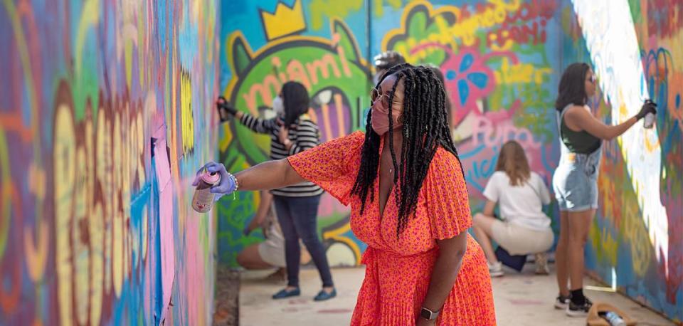 Miami Art Week inaugura la exhibición 'Writers on Wax: The Sound of Graffiti' en el Museo de Graffiti.