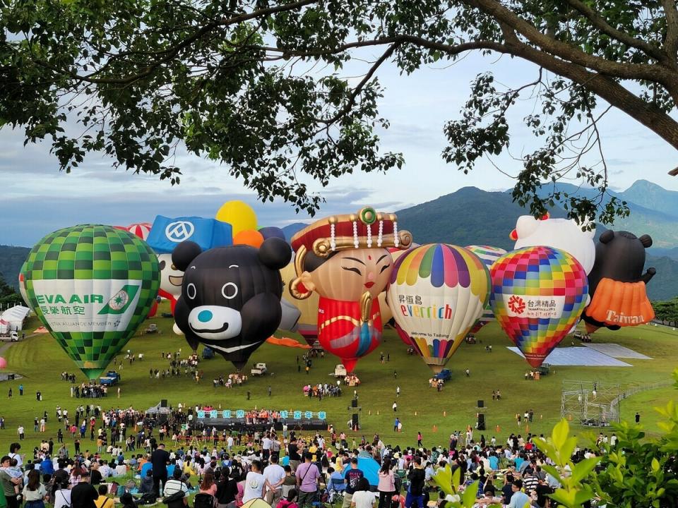 今年的台東熱氣球嘉年華終於在今(30)日登場。   圖：台東縣政府交通及觀光發展處觀光遊憩科／提供