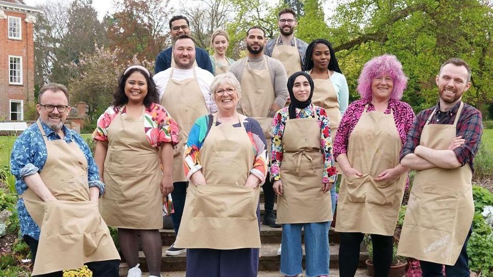 Syabira Yusoff with her fellow season 13 Bake off contestants