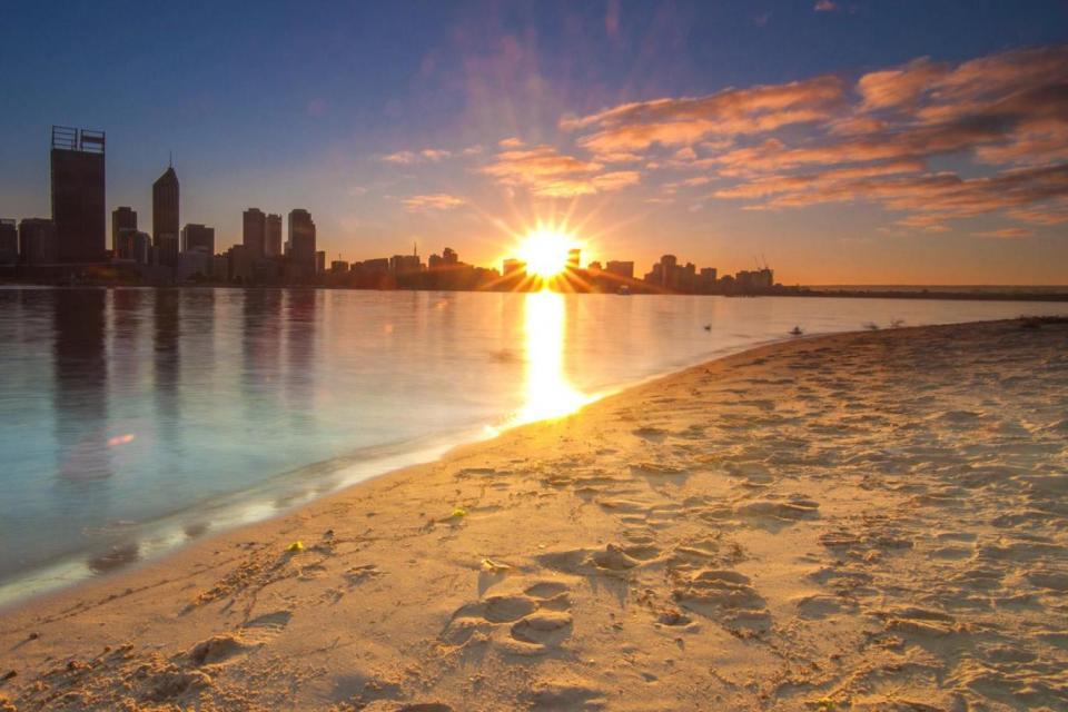 Perth skyline (Shutterstock)