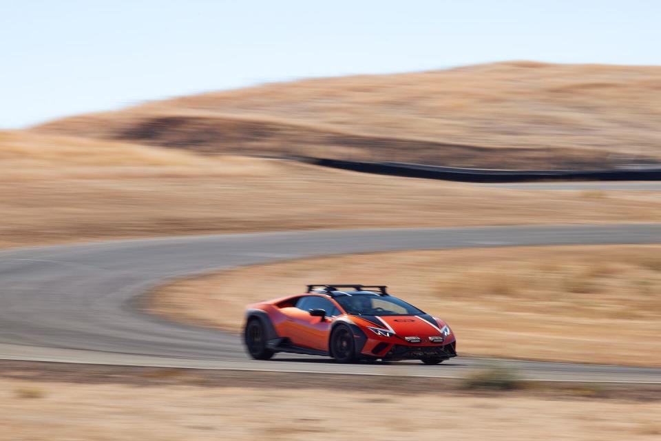 2024 lamborghini huracan sterrato