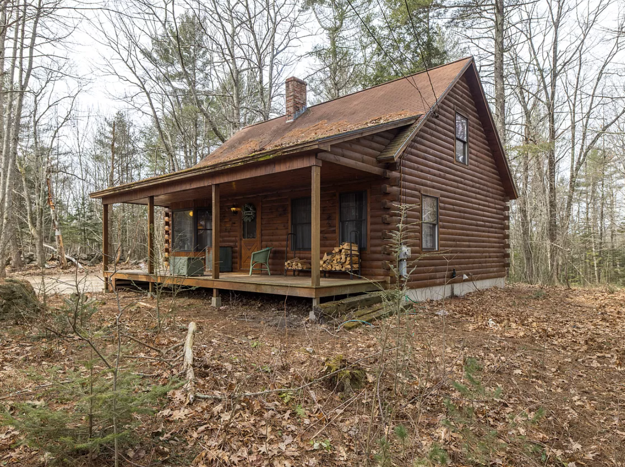 Maine: The 2-Bedroom Cabin Hideaway