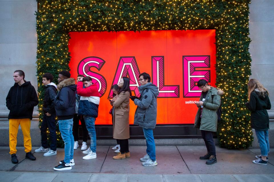 Customers queue outside Selfridges department store ahead of the Boxing Day sale in central London on December 26, 2018. Photo: Niklas Halle’n for AFP/Getty Images