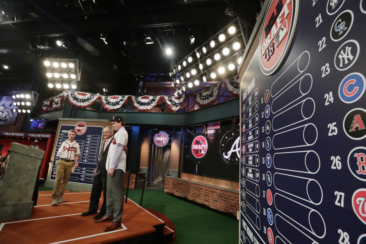 The MLB Draft features a few players who were born in the year 2000. (AP Photo/Frank Franklin II)