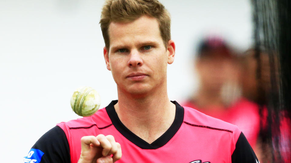 Steve Smith bowls during Sydney Sixers training. (Photo by Mark Evans/Getty Images)