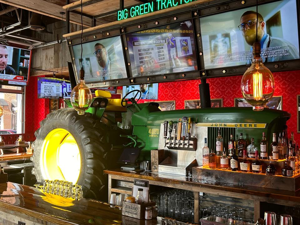 Jason Aldean's Restaurant + Bar has opened on Pittsburgh's North Shore.