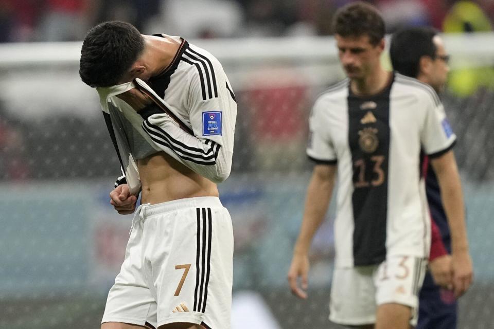 Germany's Kai Havertz, left, and Germany's Thomas Muelle