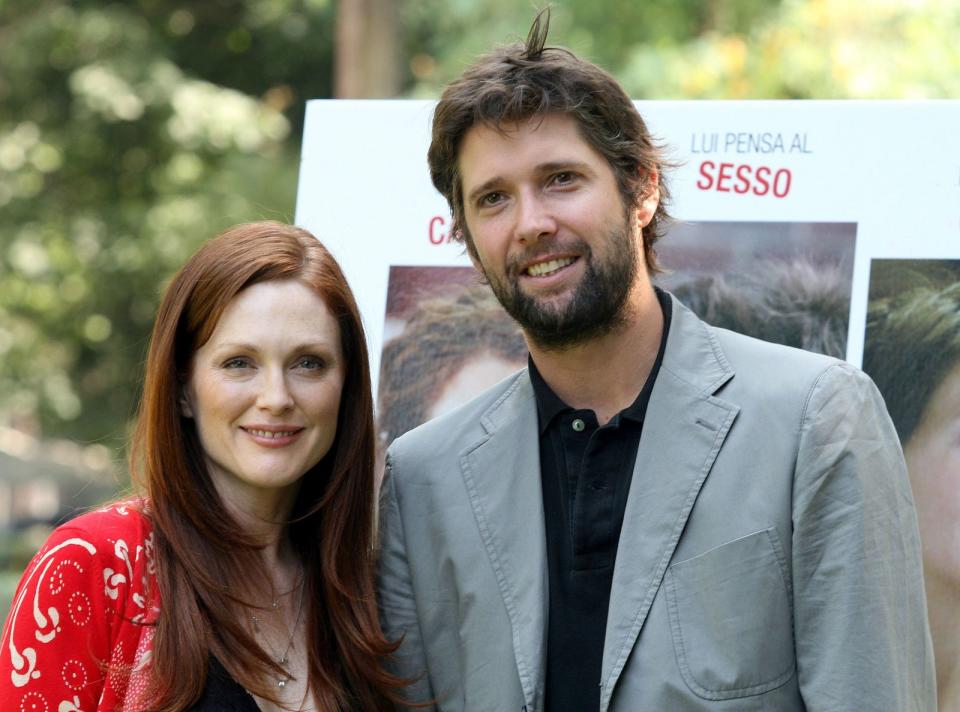 Dass der Altersunterschied wunderbar funktionieren kann, beweisen Julianne Moore (59) und Bart Freundlich (50). Seit 2003 sind die Schauspielerin und der Regisseur glücklich verheiratet. (Bild: Elisabetta Villa/Getty Images)