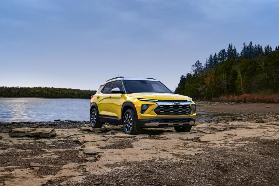 front 34 view of 2024 chevrolet trailblazer activ in nitro yellow metallic