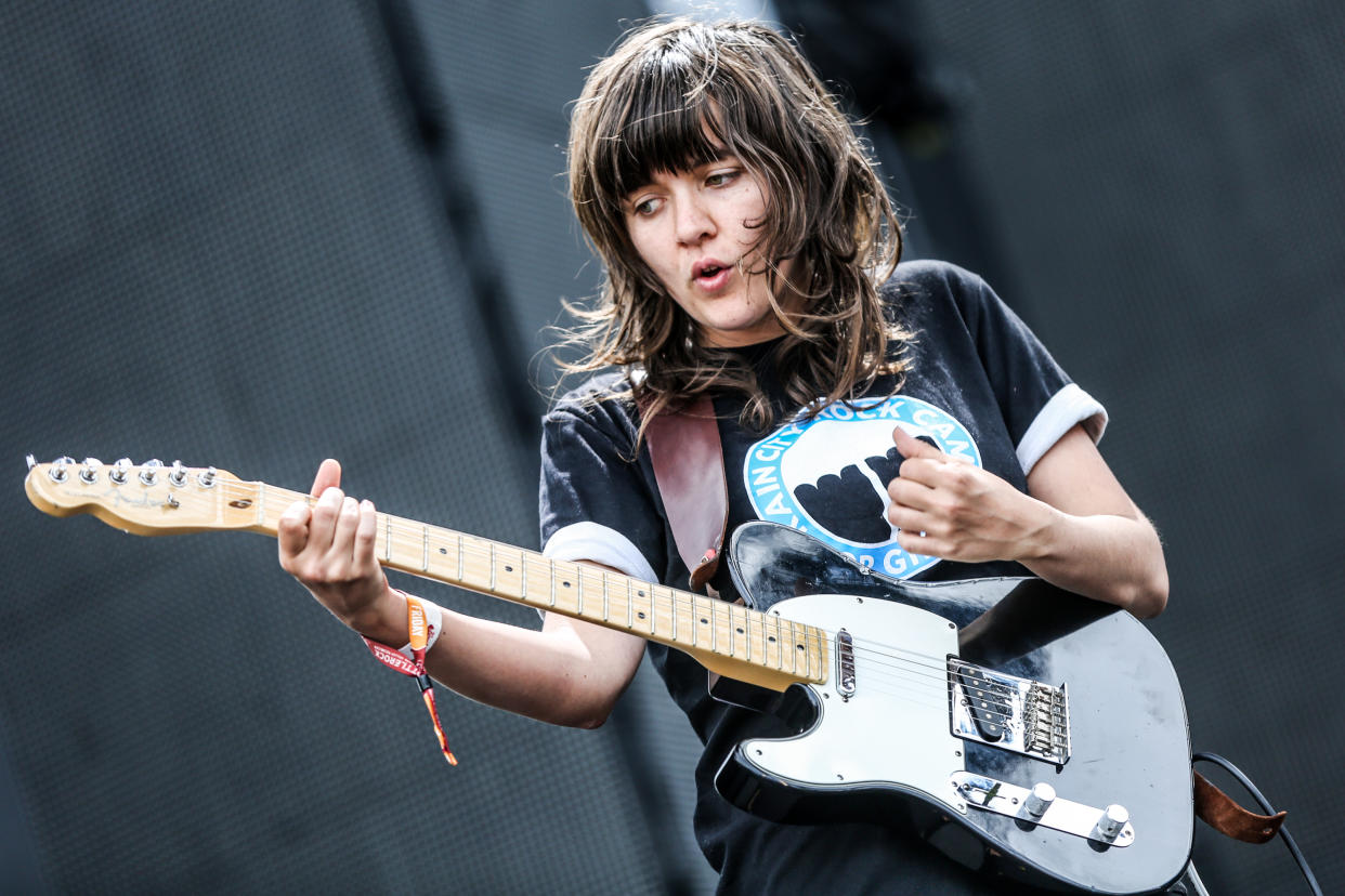 Auch Courtney Barnett unterschrieb eine Petition, die sich gegen Sexismus in der Musikbranche einsetzt. (Bild: AP Photo)