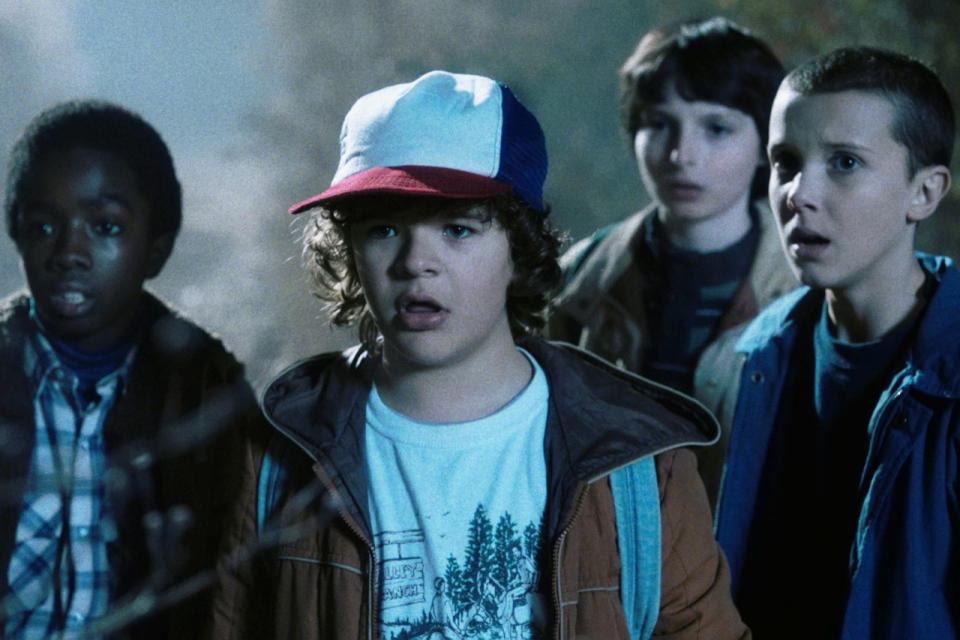 Ya no es novedad decir que la serie original de Netflix “Stranger Things” se ha convertido en una fiebre global que atrapó a millones de fanáticos con sus referencias al cine de los ochenta.