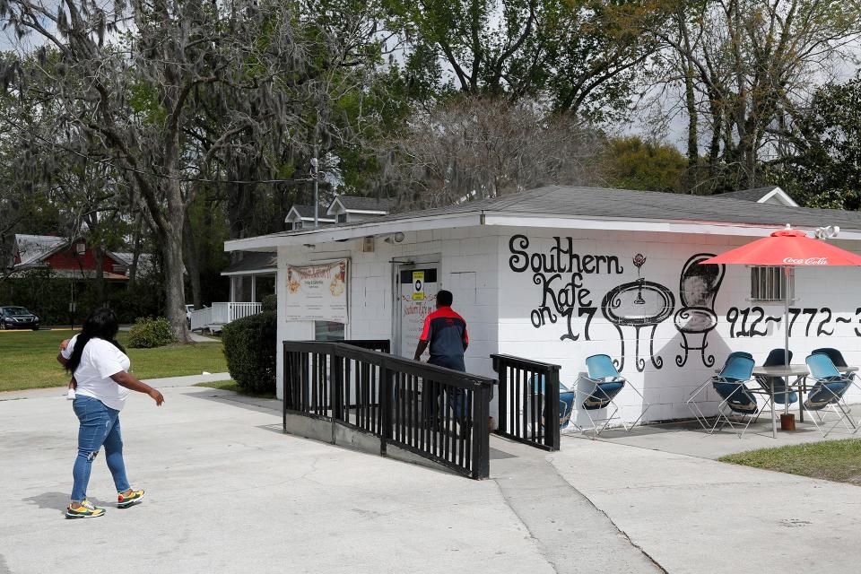 Diners enter Southern Kafe in Guyton.