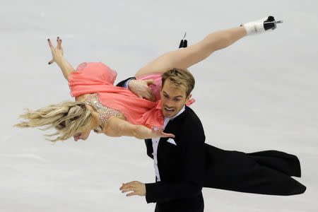 FILE PHOTO: Penny Coomes and Nicholas Buckland of Britain perform during the ice dance short dance program at the ISU European Figure Skating Championship in Bratislava, Slovakia, January 28, 2016. REUTERS/David W Cerny/File Photo