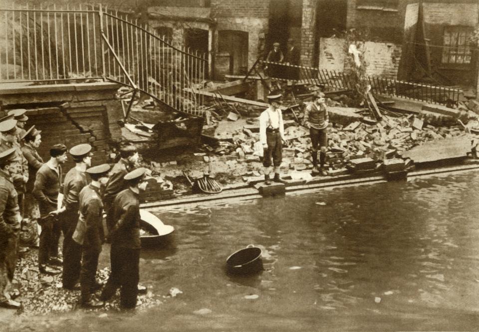 Flooding in London, 1928, (1935). 'Fourteen people were drowned as they slept in basement near the river and much damage was done to the surrounding property'. Flood waters poured over the top of the Thames Embankment and part of the Chelsea Embankment collapsed during the 1928 Thames flood. From 