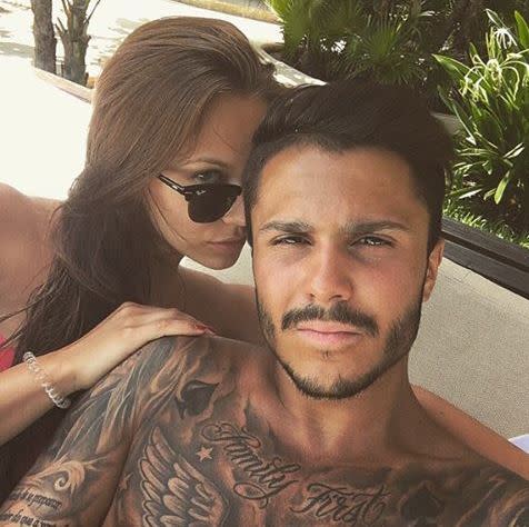 Muckis, Tattoos und noch mehr Bikinis: Die Fußballstars im Urlaub