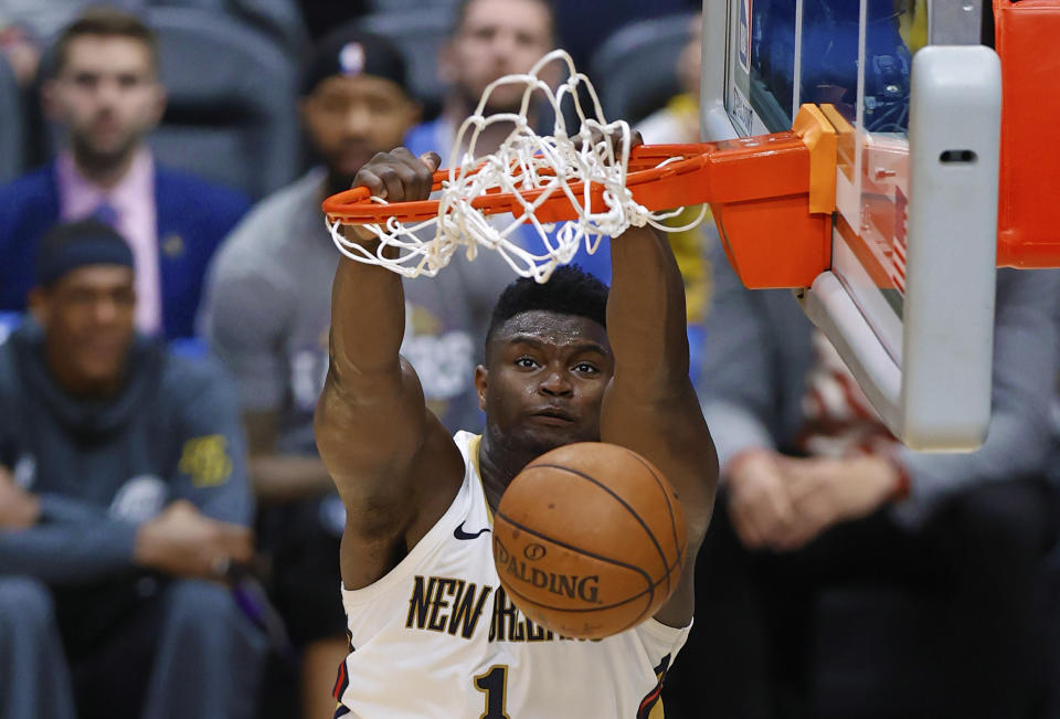 New Orleans Pelicans forward Zion Williamson (1) dunks the ball during a NBA game between the New Orleans Pelicans and the Los Angeles Lakers at Smoothie King Center in New Orleans, LA on Mar 01, 2020.  