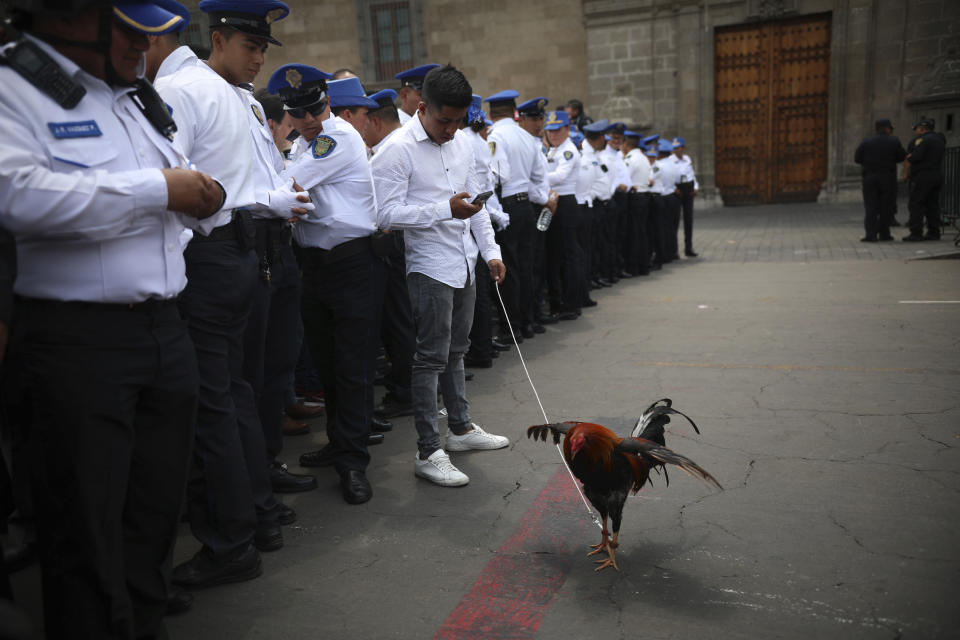 FOTOS | AMLO provoca caos y euforia por donde pasa