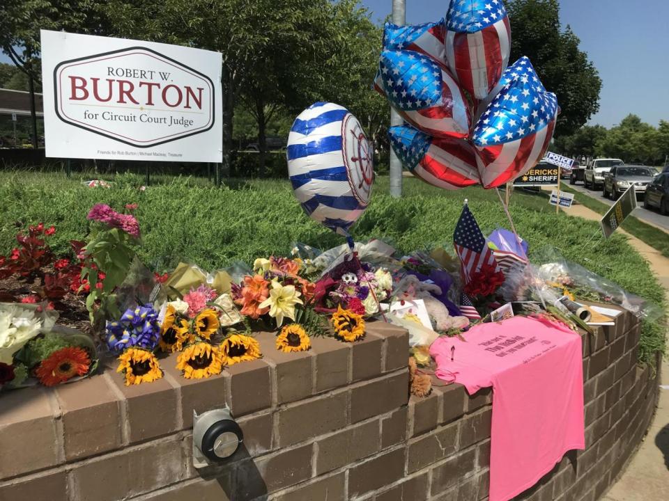 A memorial outside the offices of the Capital Gazette (Emily Shugerman/The Independent)
