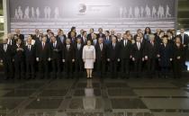 Heads of states and European Union officials pose for a picture before the Eastern Partnership Summit session in Riga, Latvia, May 22, 2015. REUTERS/Ints Kalnins