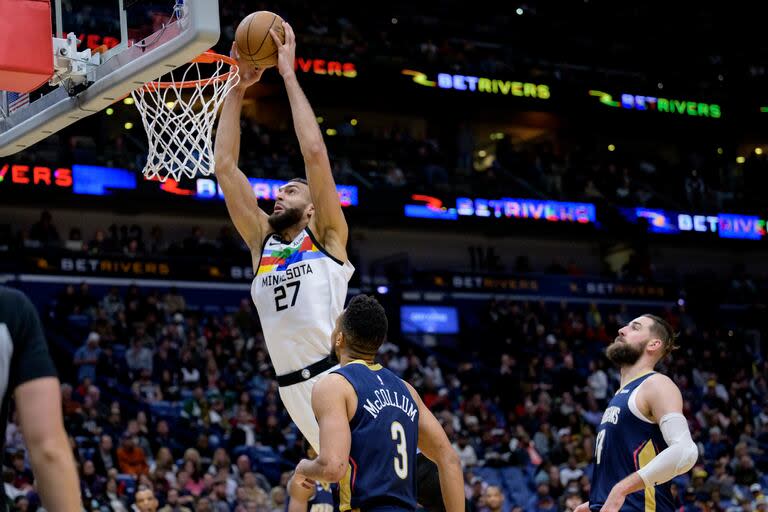 Para más de 100 colegas, el francés Rudy Gobert es el basquetbolista más sobrevalorado de la liga de Estados Unidos, la mejor del mundo; su franquicia, Minnesota Timberwolves, lo tiene por 